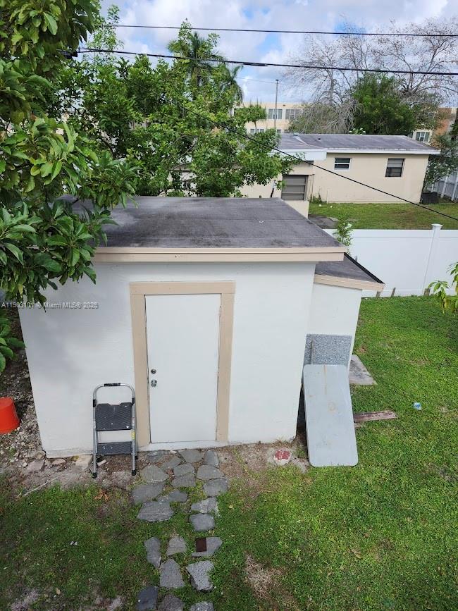 LAKE FOREST SEC 3 - Residential