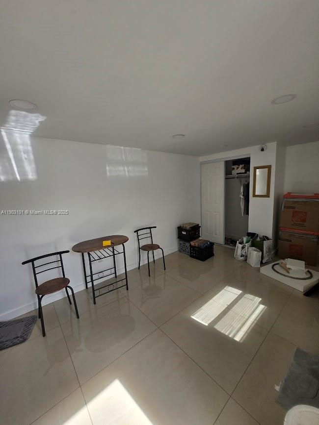 LAKE FOREST SEC 3 - Residential