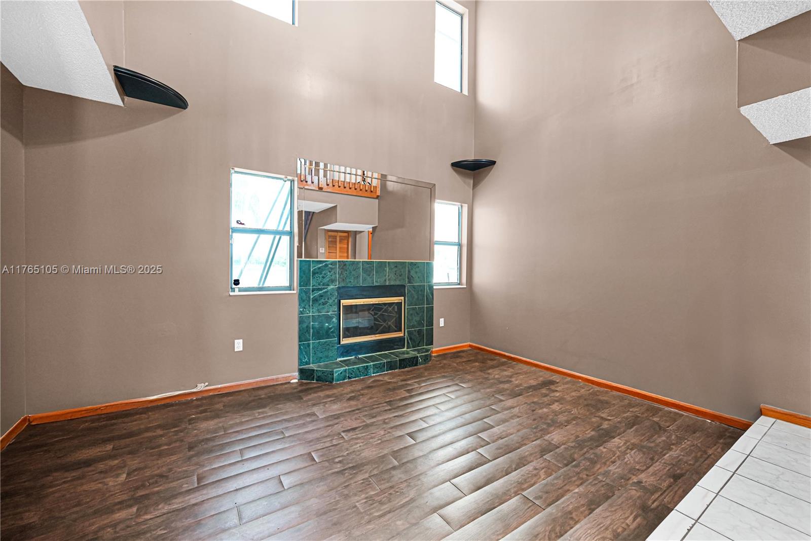 FOUR PALM LAKES AT PEMBRO - Residential