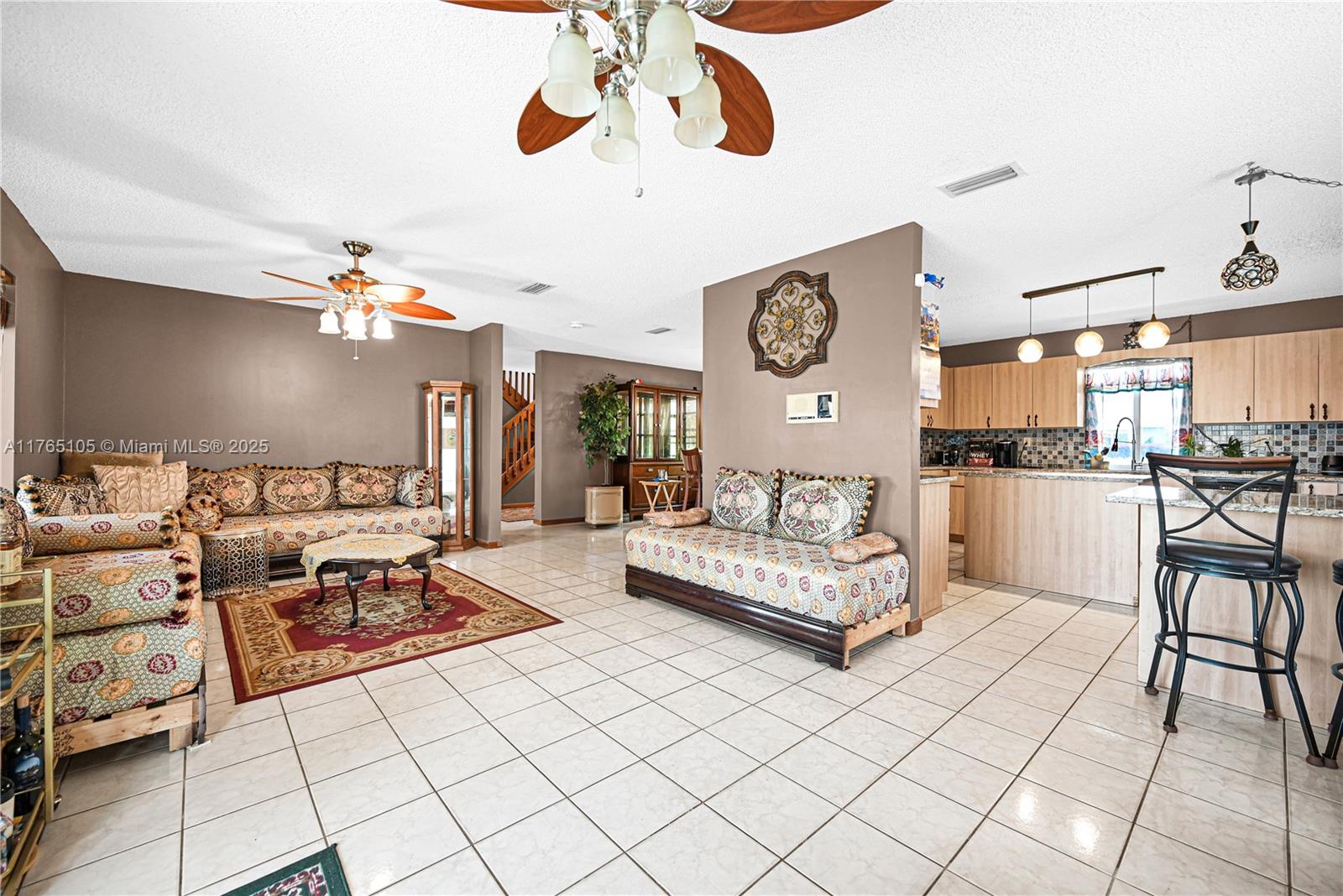 FOUR PALM LAKES AT PEMBRO - Residential