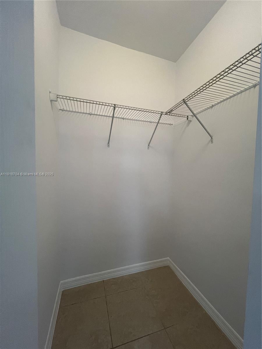 BAYSHORE A - Residential Lease