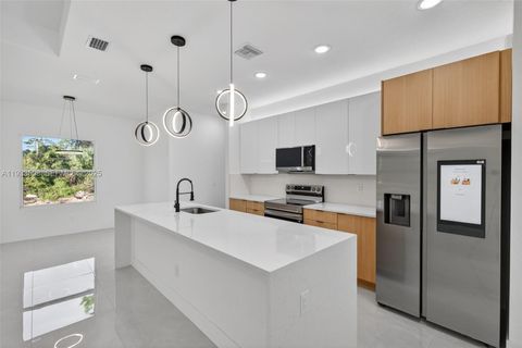 220 Lomax Ave Lehigh Acres FL 33974