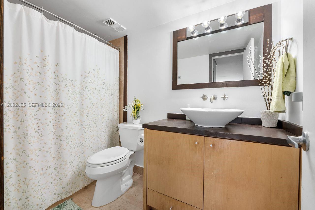 VILLAGE AT THE FALLS COND - Residential