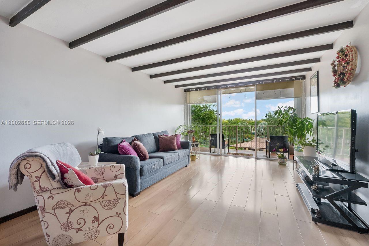 VILLAGE AT THE FALLS COND - Residential