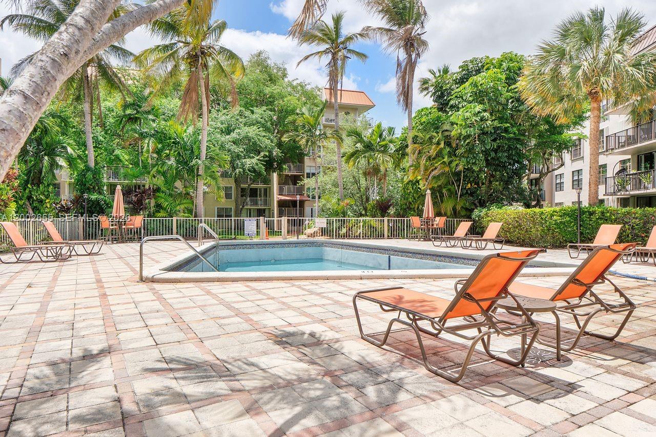 VILLAGE AT THE FALLS COND - Residential