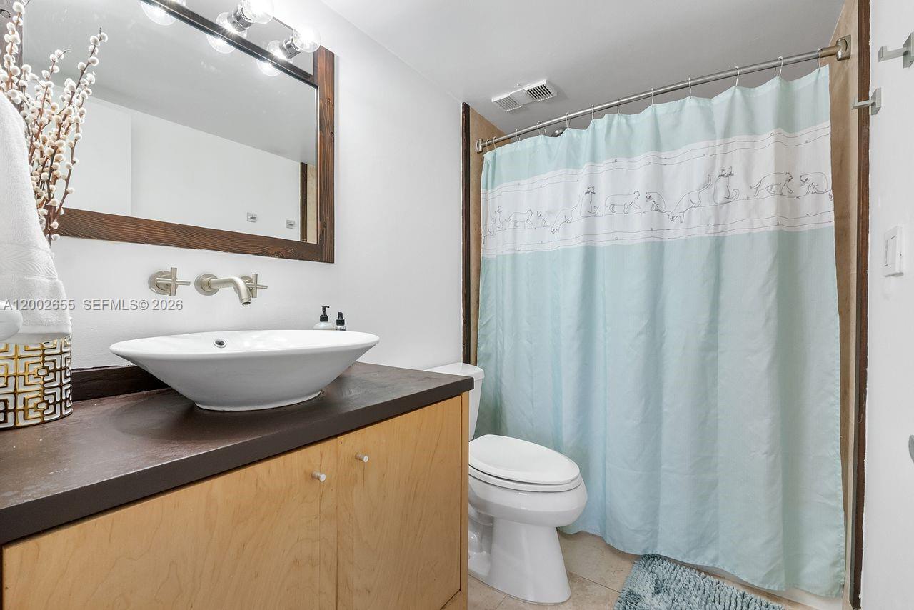 VILLAGE AT THE FALLS COND - Residential