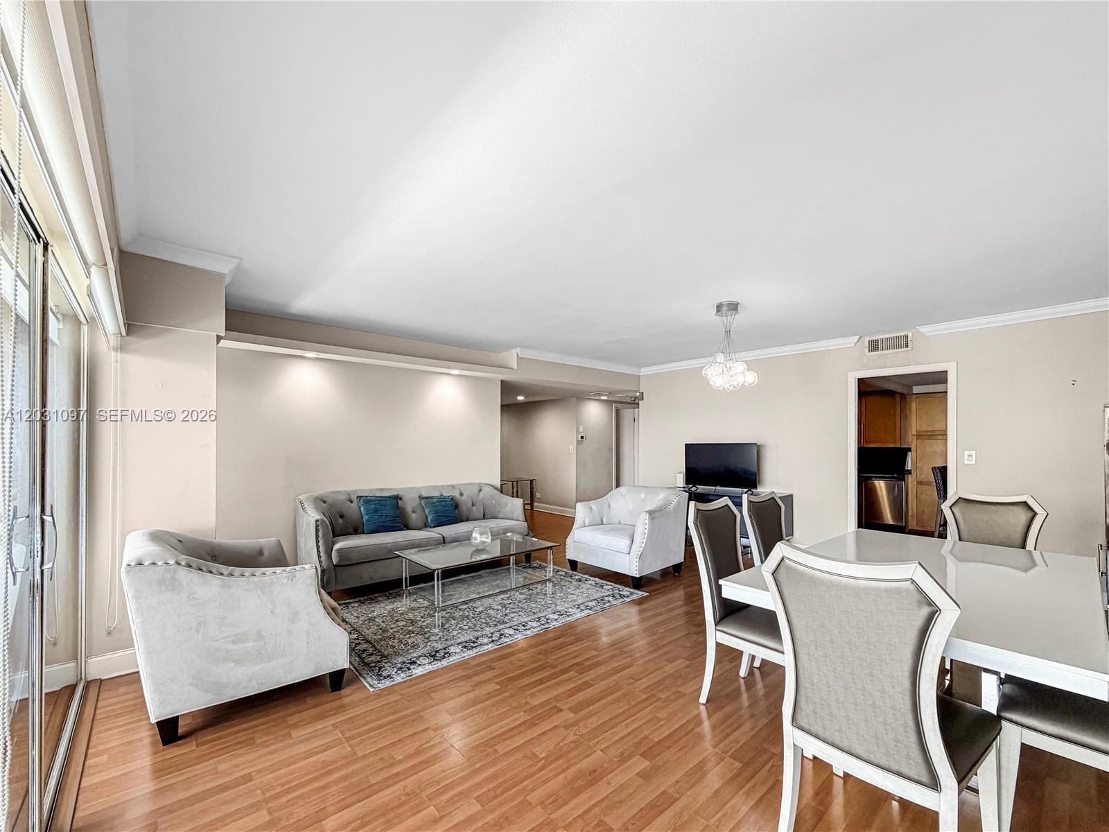 1800 NE 114th St 1607