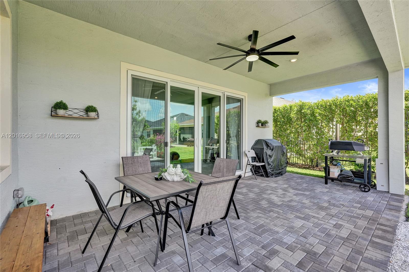 REPLAT OF VERANDA PRESERV - Residential
