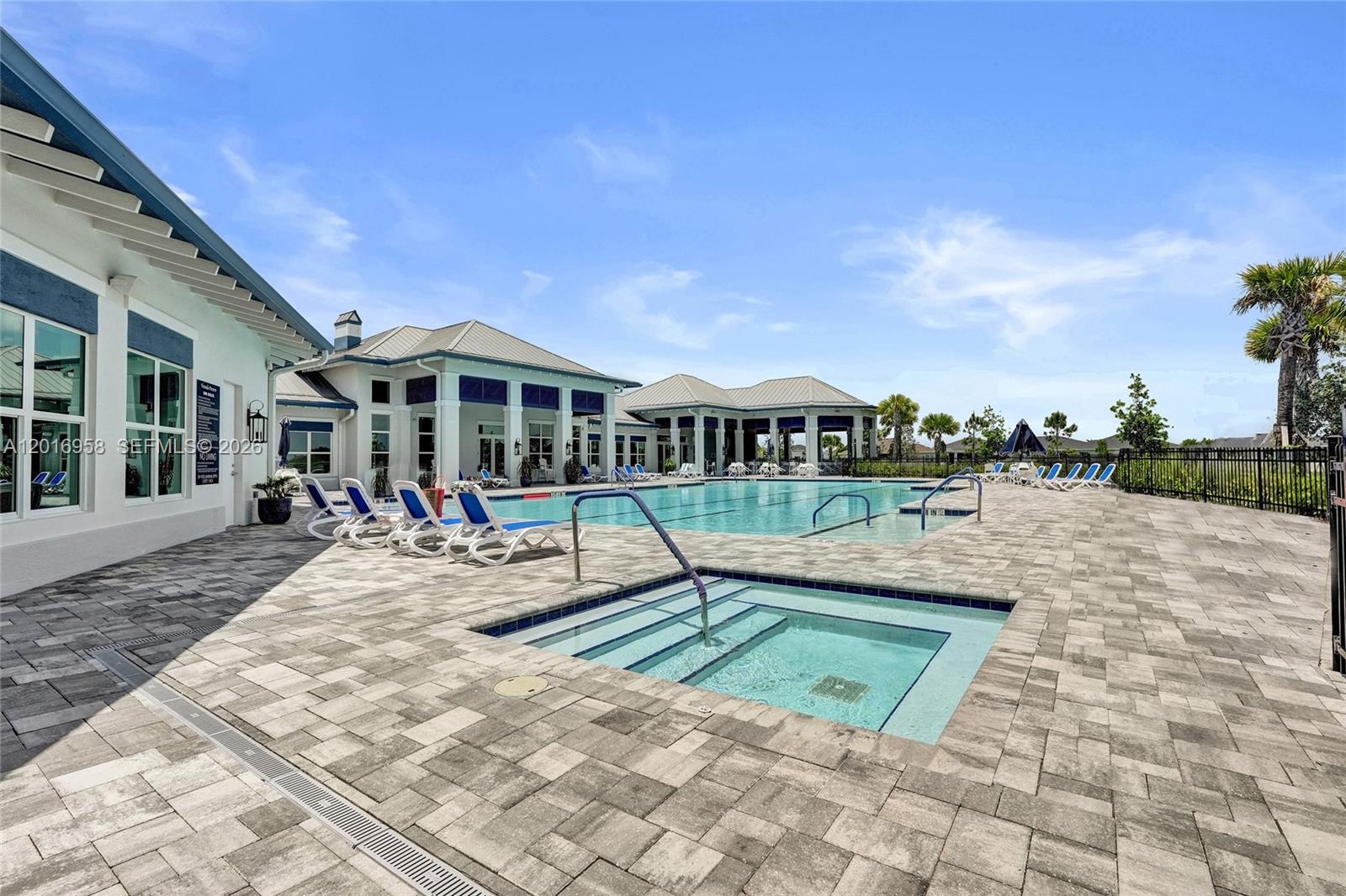 REPLAT OF VERANDA PRESERV - Residential