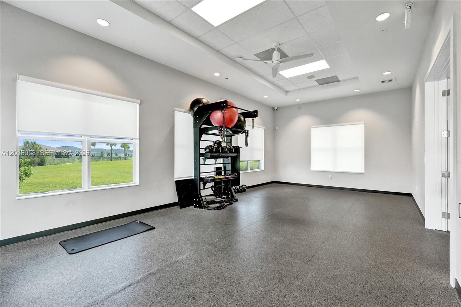 REPLAT OF VERANDA PRESERV - Residential