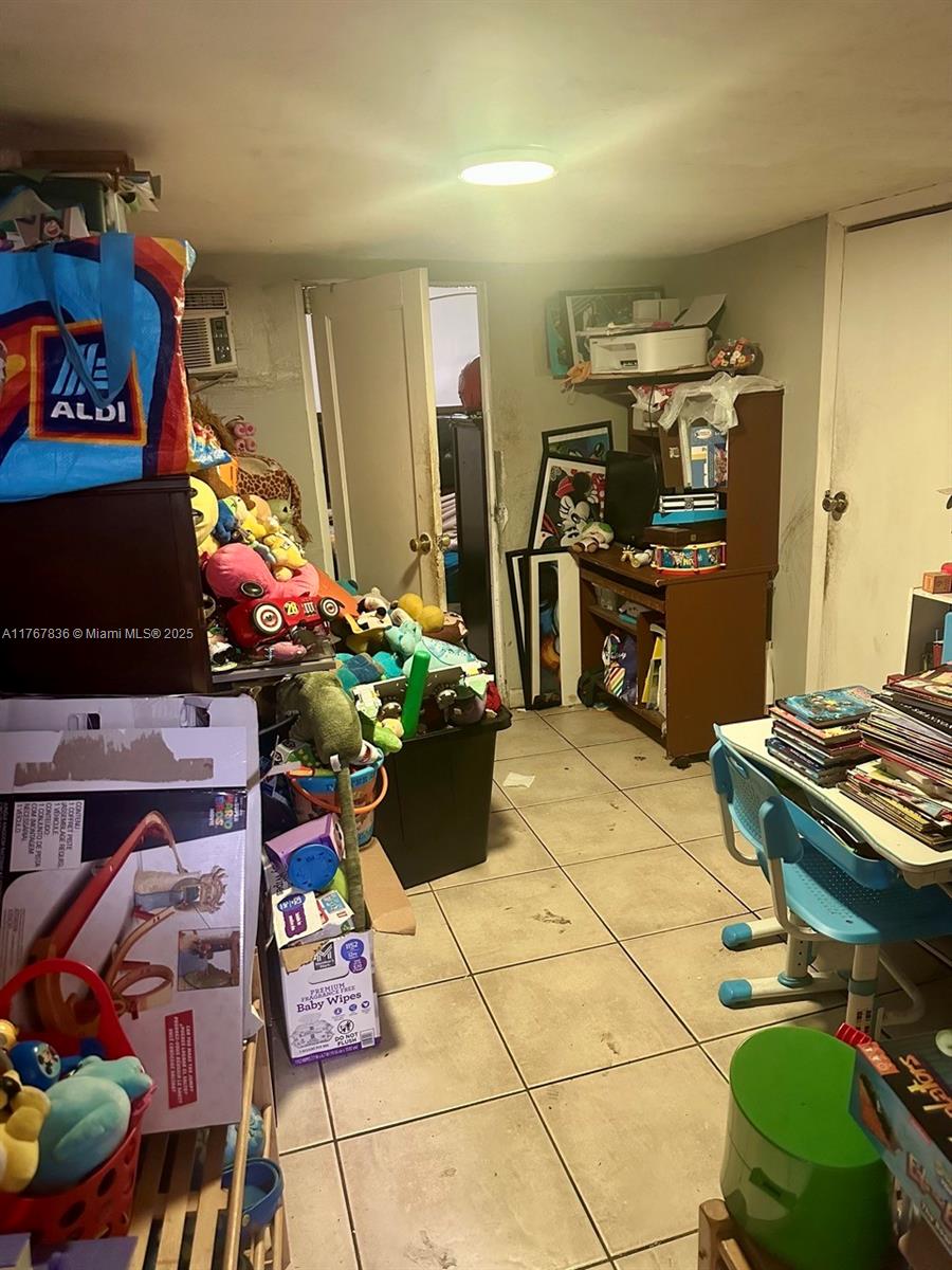 1739 NW 113th Ter