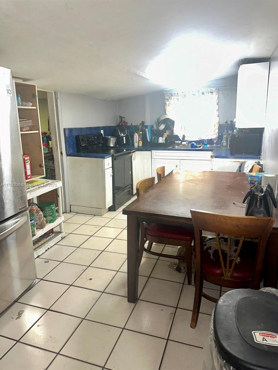 1739 NW 113th Ter