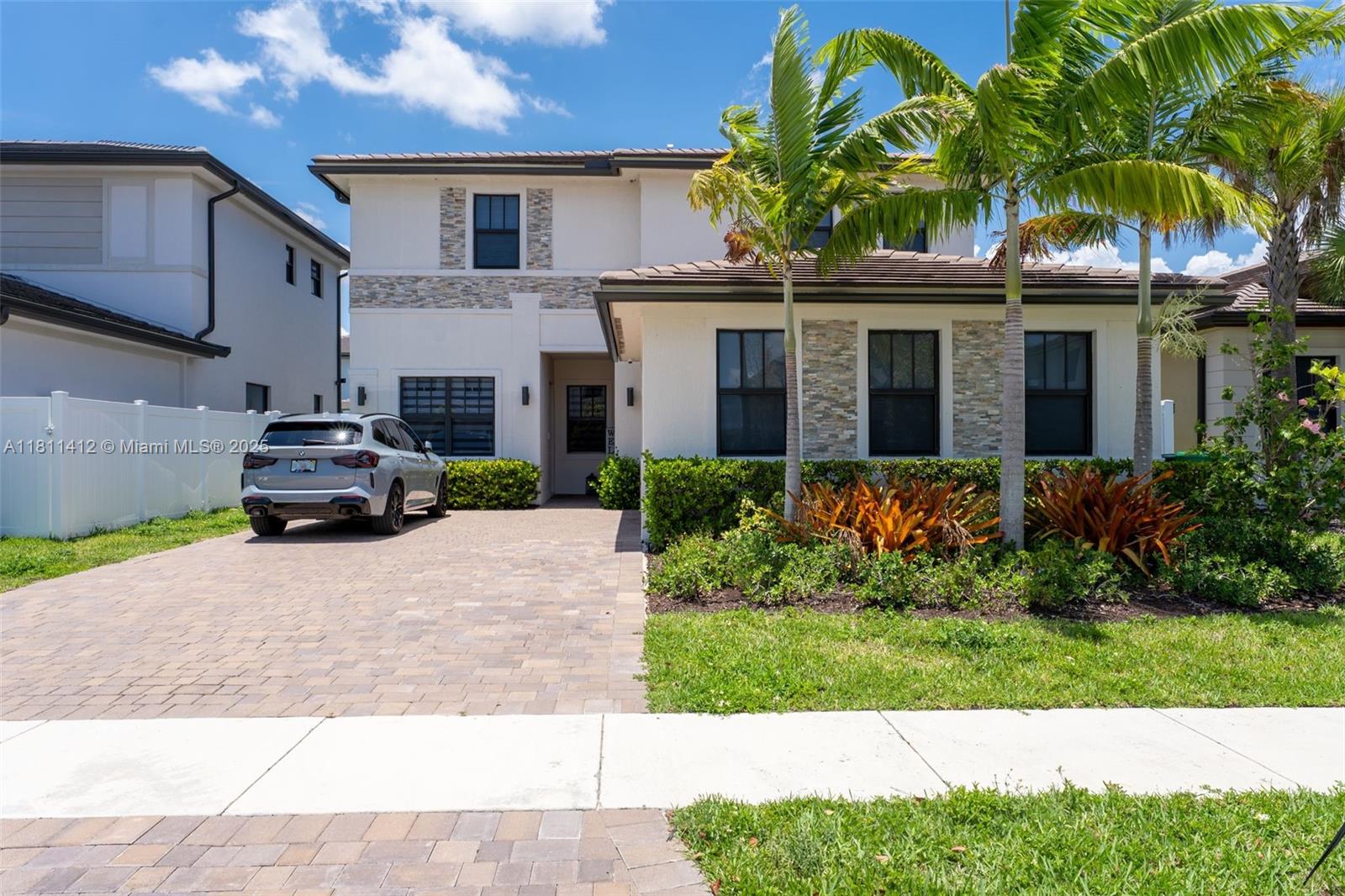 4366 SW 174th Ave