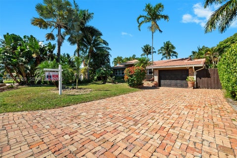 Tiny photo for 2725 NE 21st Ave, Fort Lauderdale, FL 33306 (MLS # A12077789)