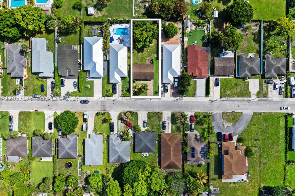 Photo of 6894 3rd St, Jupiter, FL 33458 (MLS # A12057178)