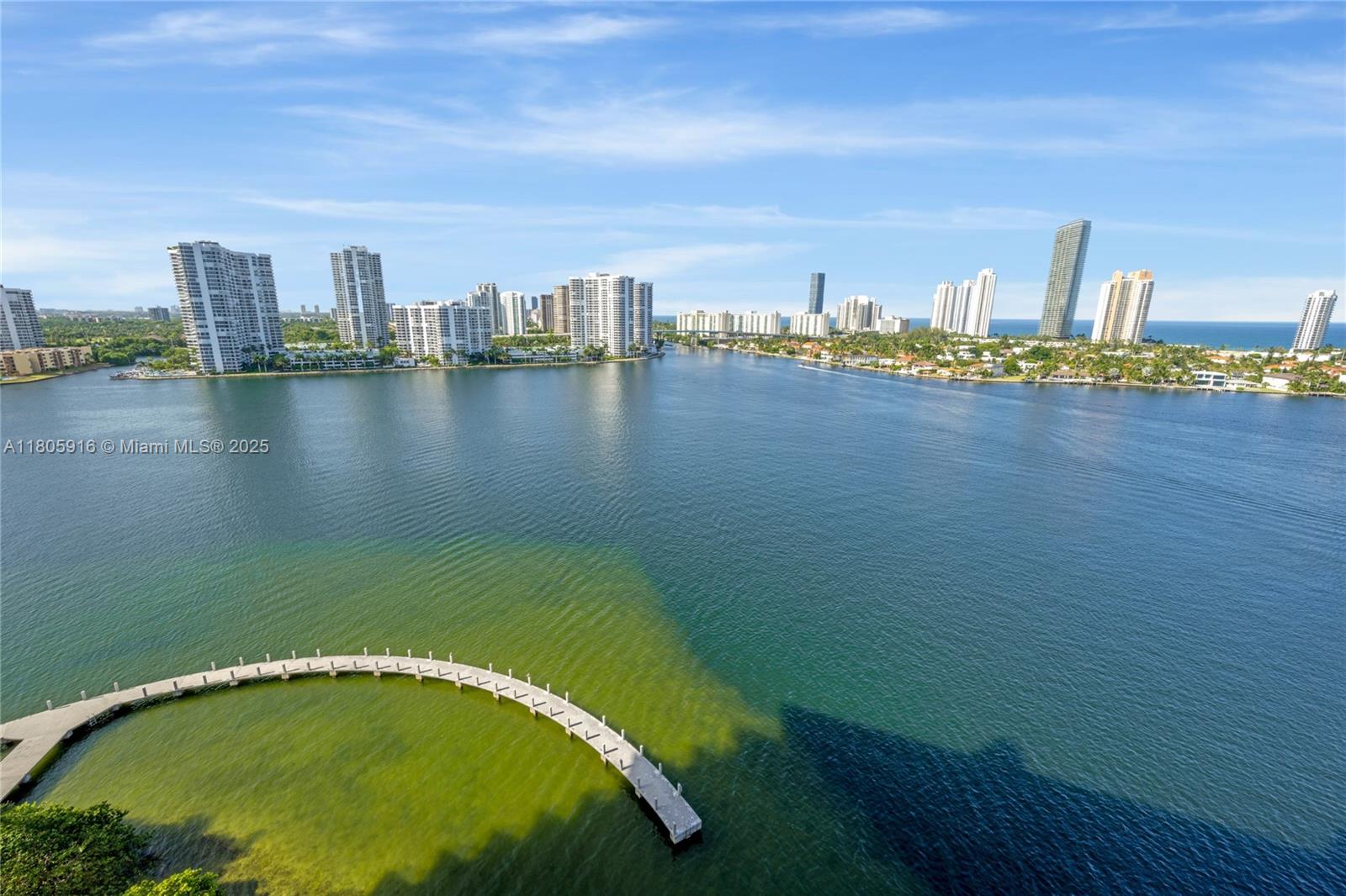 PRIVE CONDO - Residential