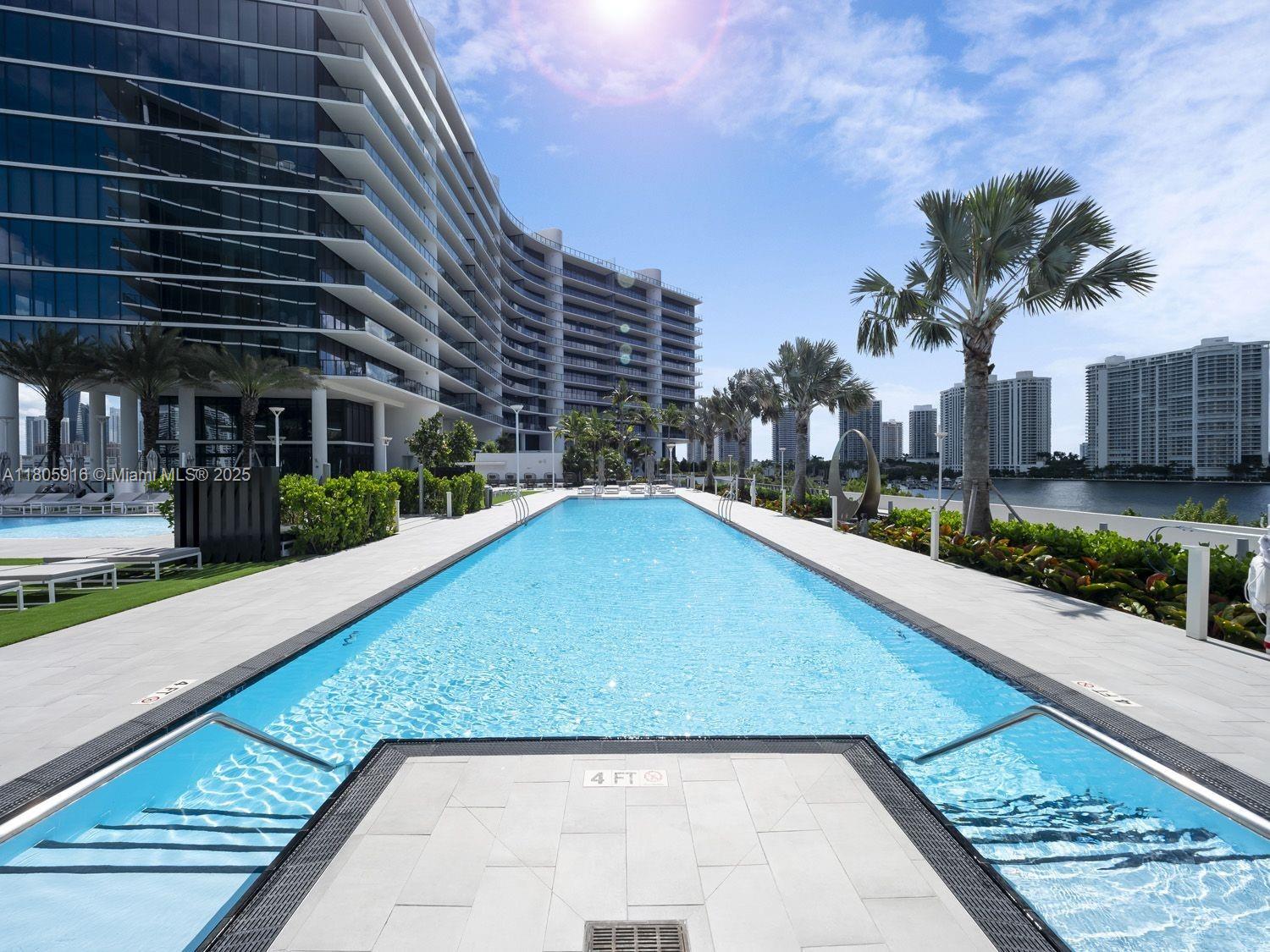 PRIVE CONDO - Residential