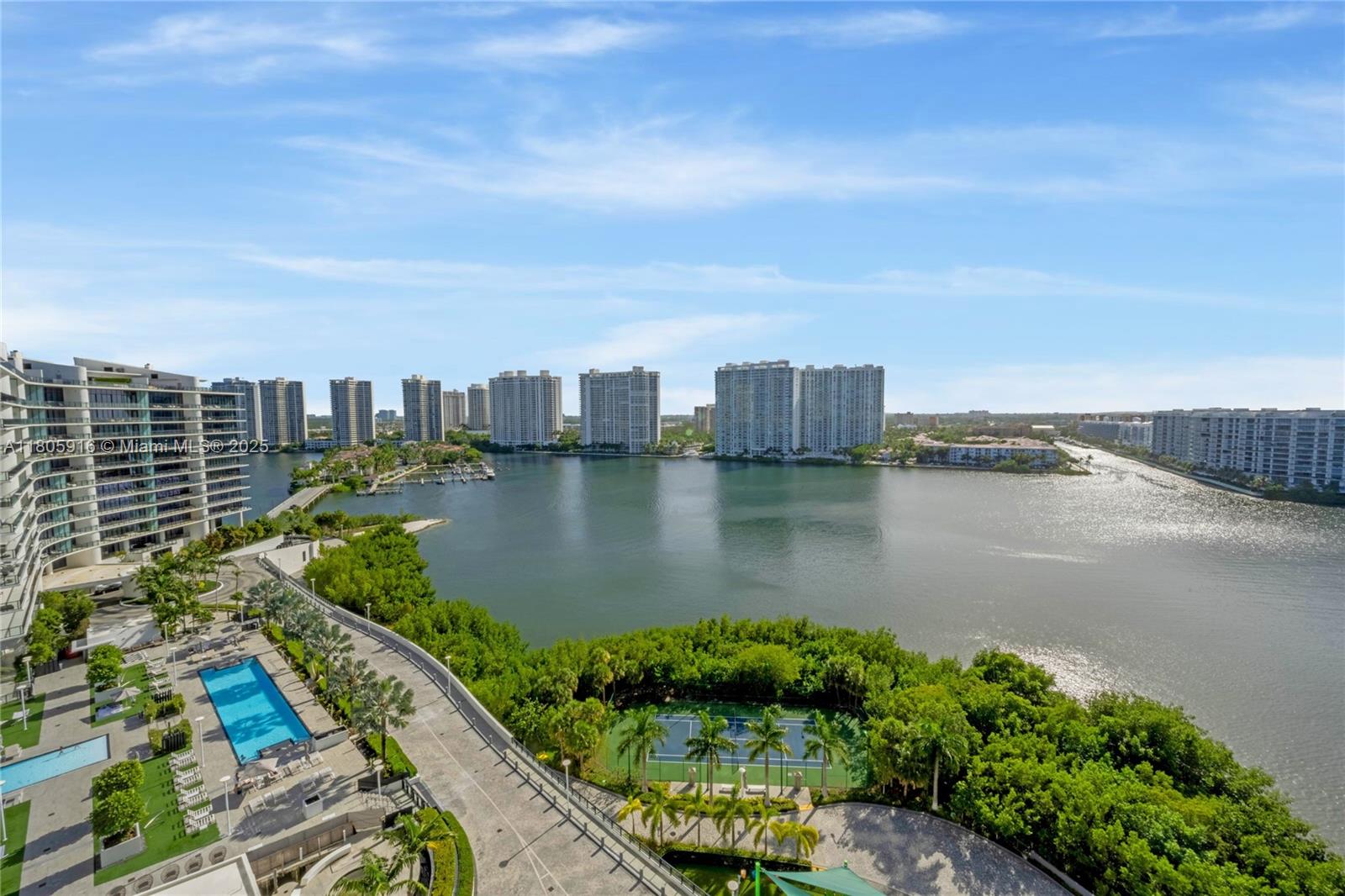 PRIVE CONDO - Residential