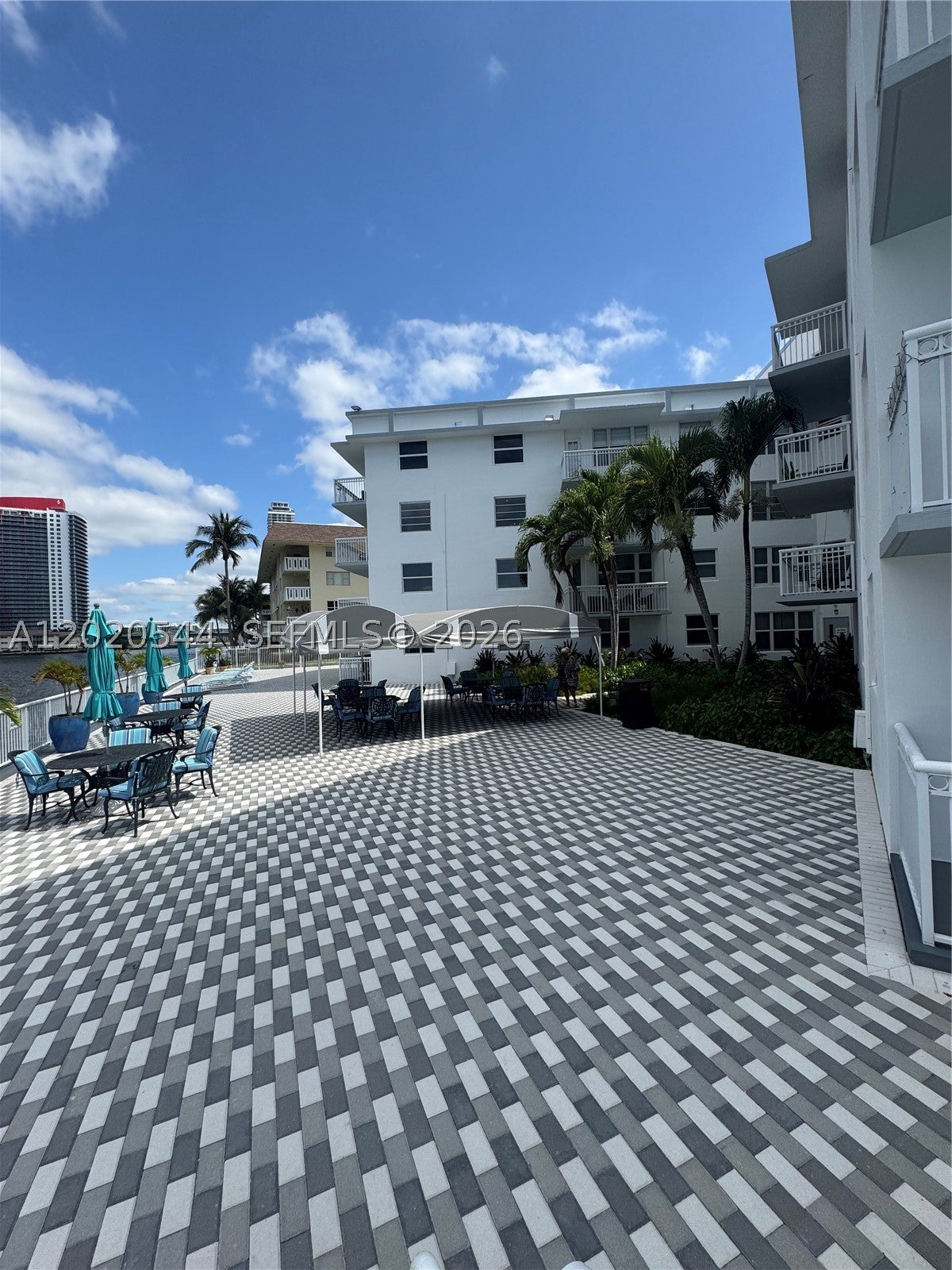 1913 S Ocean Dr 427