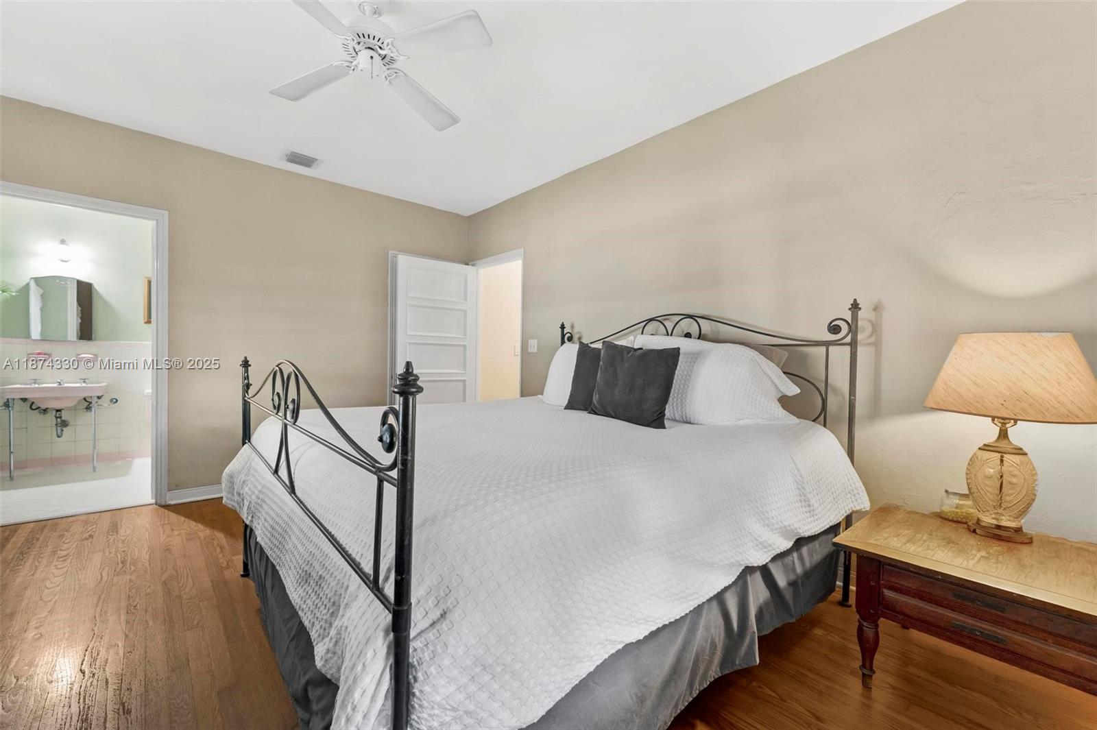 BAYSHORE PLAZA - Residential