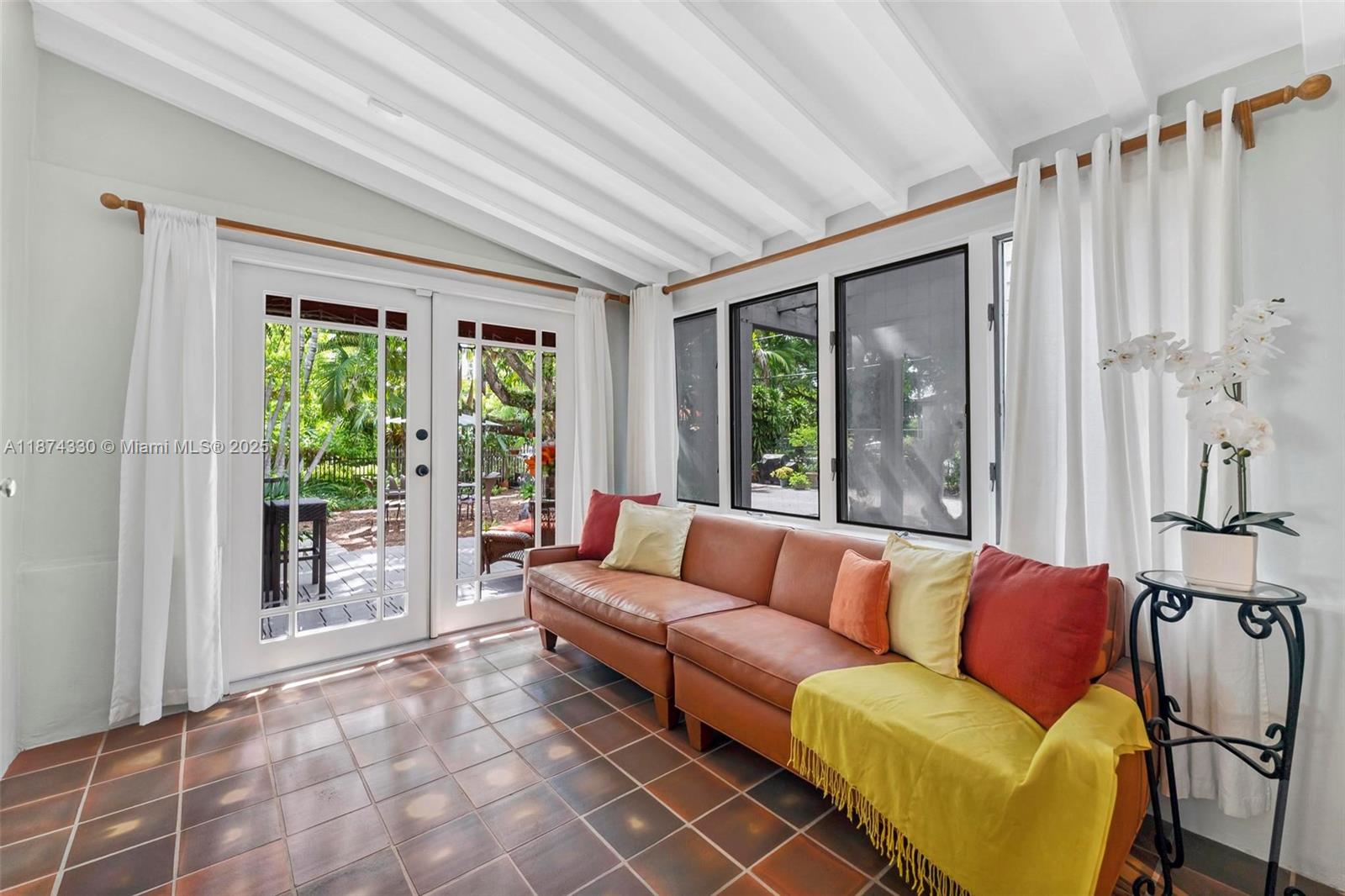 BAYSHORE PLAZA - Residential