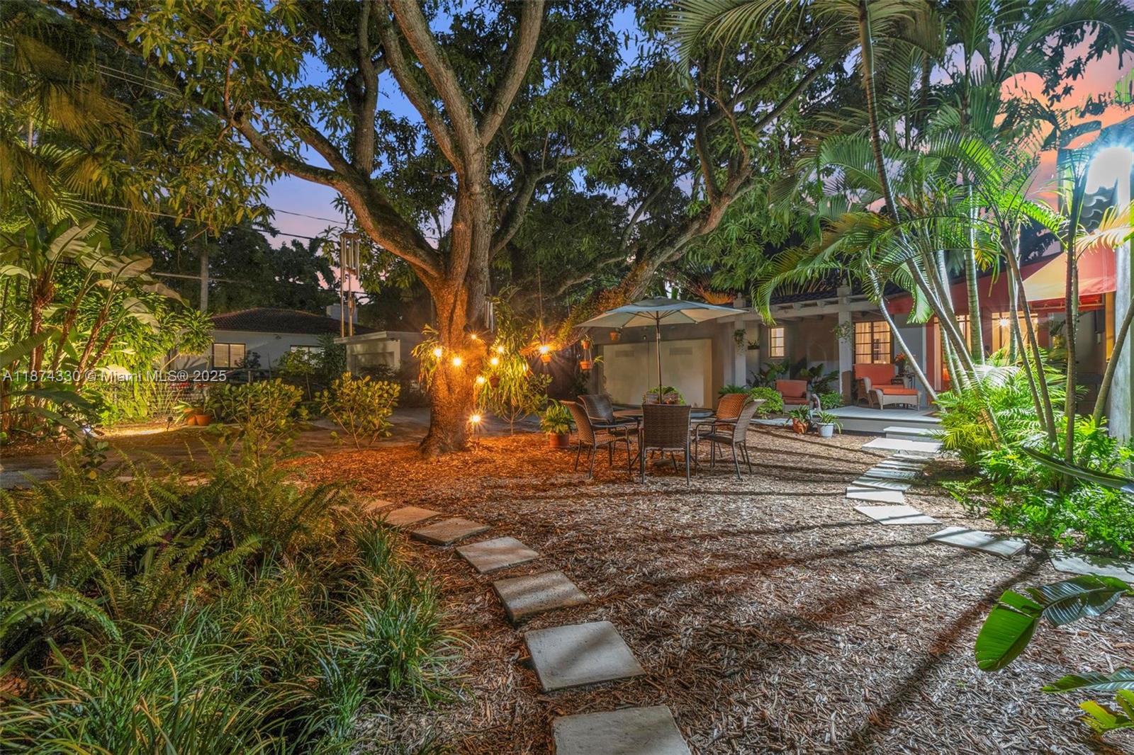 BAYSHORE PLAZA - Residential