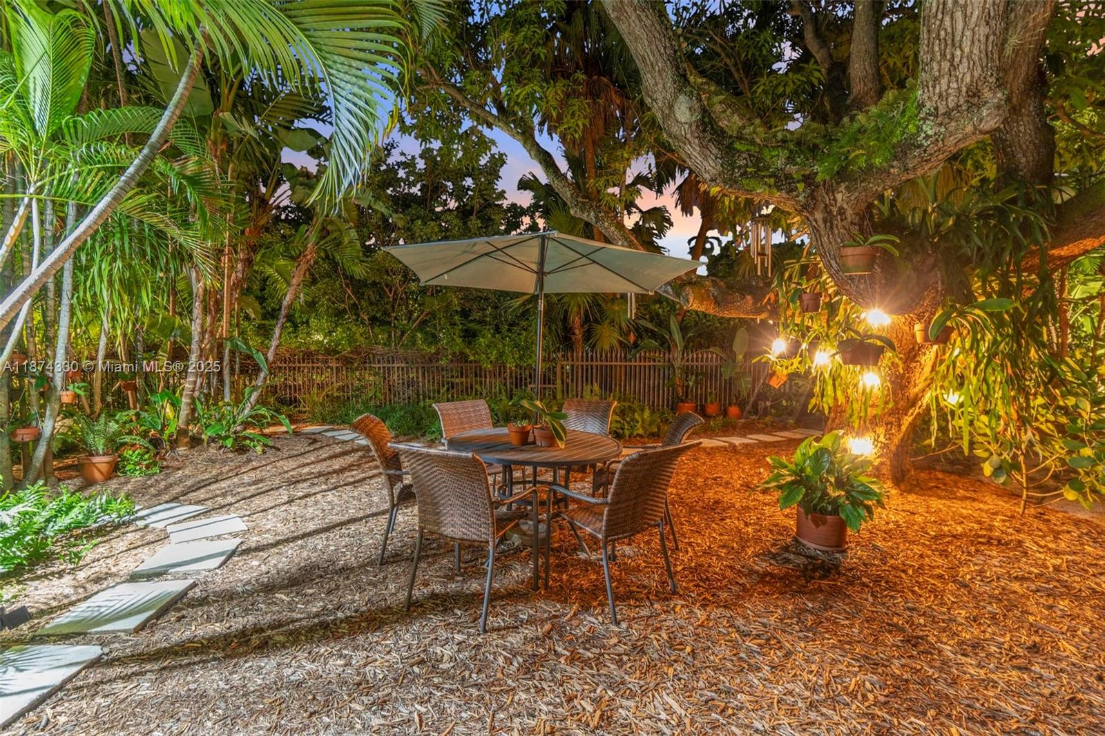 BAYSHORE PLAZA - Residential