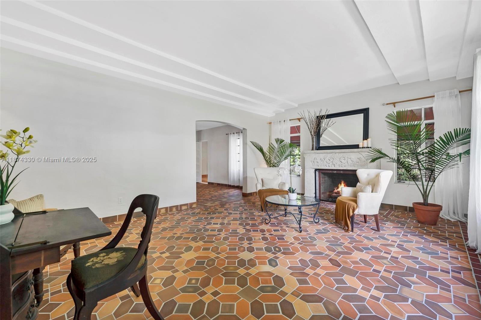 BAYSHORE PLAZA - Residential