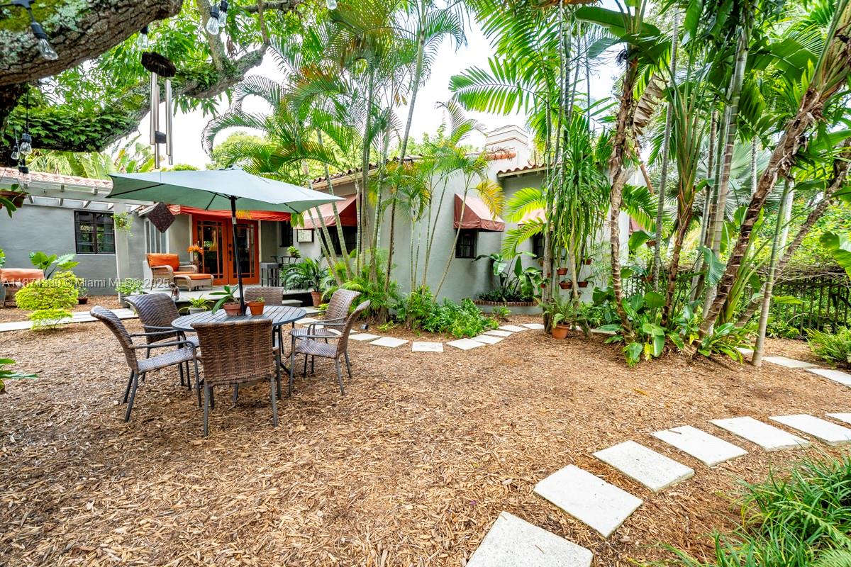 BAYSHORE PLAZA - Residential