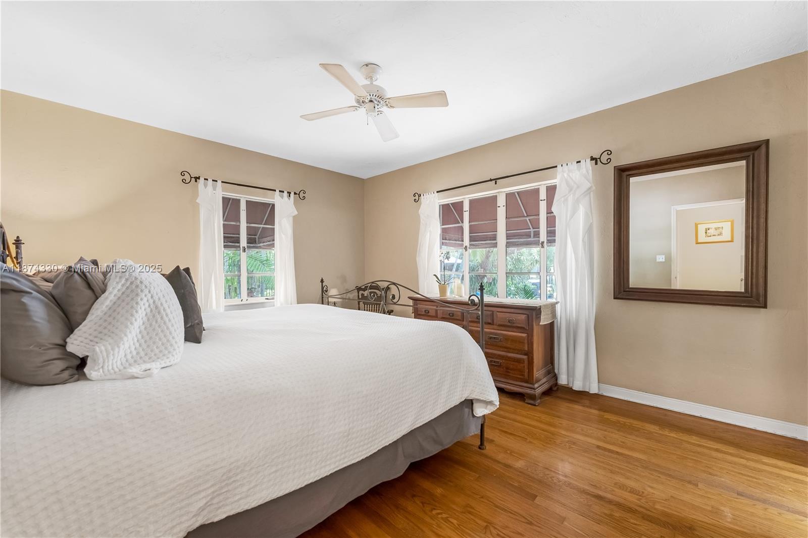 BAYSHORE PLAZA - Residential