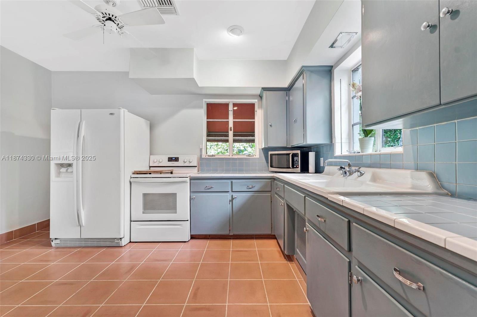 BAYSHORE PLAZA - Residential