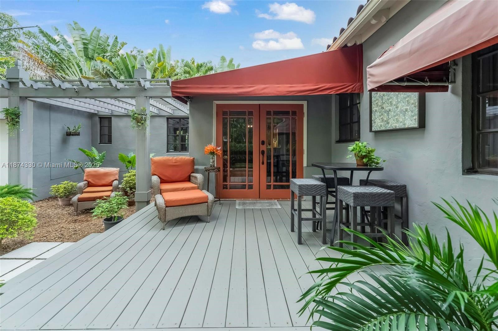 BAYSHORE PLAZA - Residential