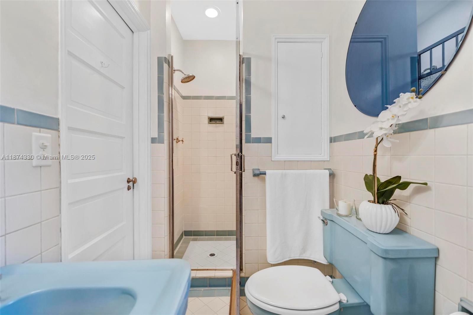 BAYSHORE PLAZA - Residential