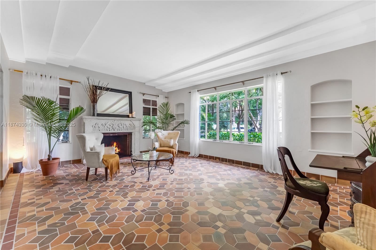 BAYSHORE PLAZA - Residential