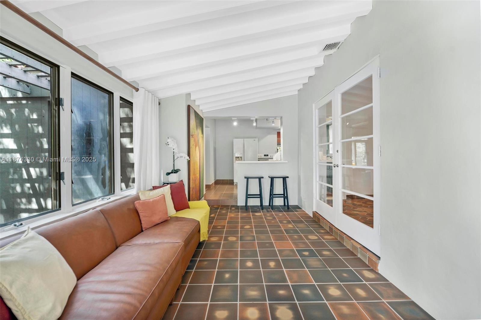 BAYSHORE PLAZA - Residential