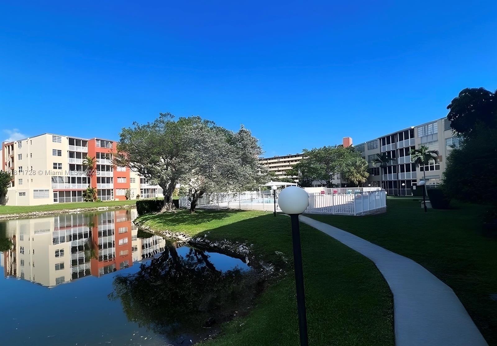 Address Not Disclosed, Miami, Broward County, Florida - 1 Bedrooms  
2 Bathrooms - 
