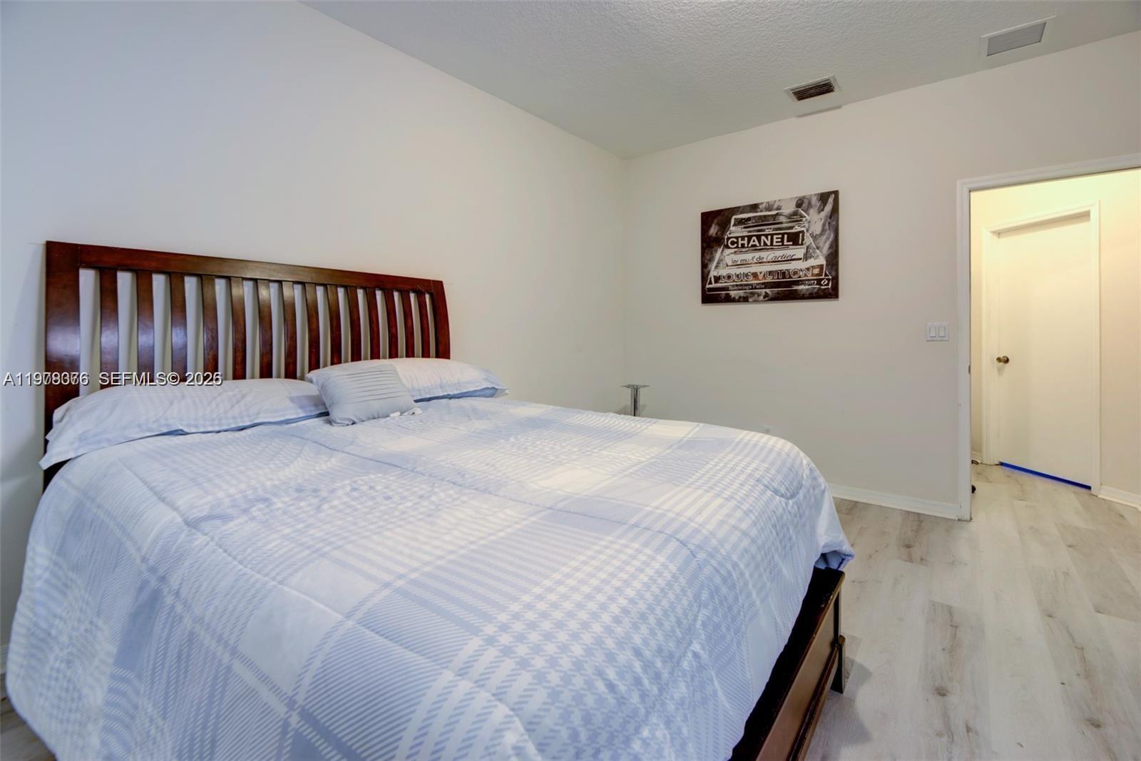 VILLAS AT HARBOR ISLES CO - Residential