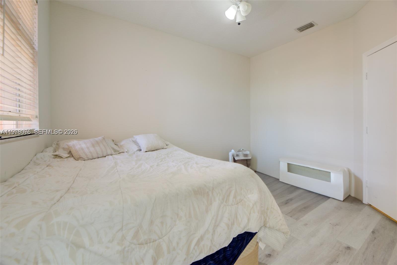 VILLAS AT HARBOR ISLES CO - Residential