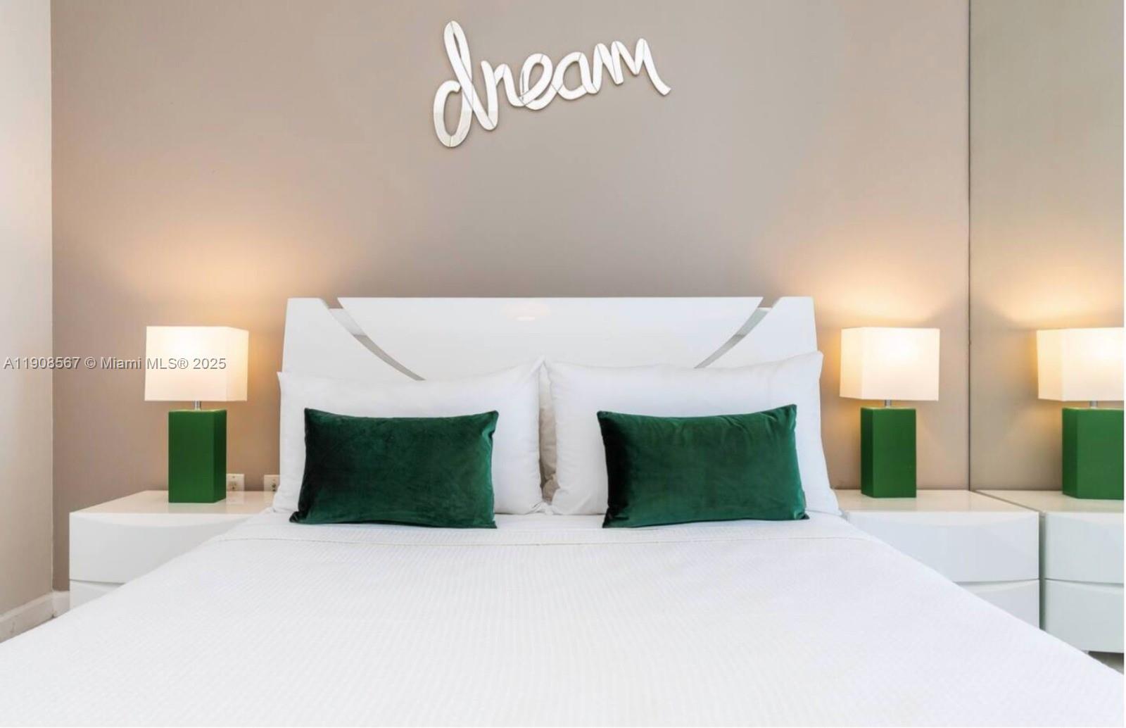 ICON BRICKELL CONDO NO 3 - Residential