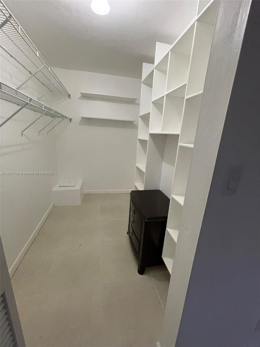 UNIVERSITY VILLAGE EAST I - Residential Lease