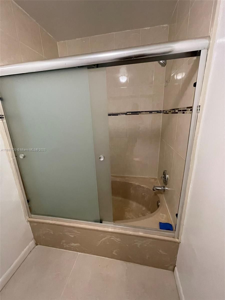 UNIVERSITY VILLAGE EAST I - Residential Lease