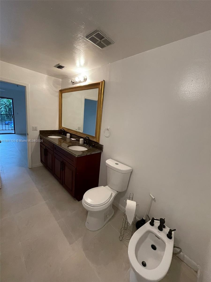UNIVERSITY VILLAGE EAST I - Residential Lease