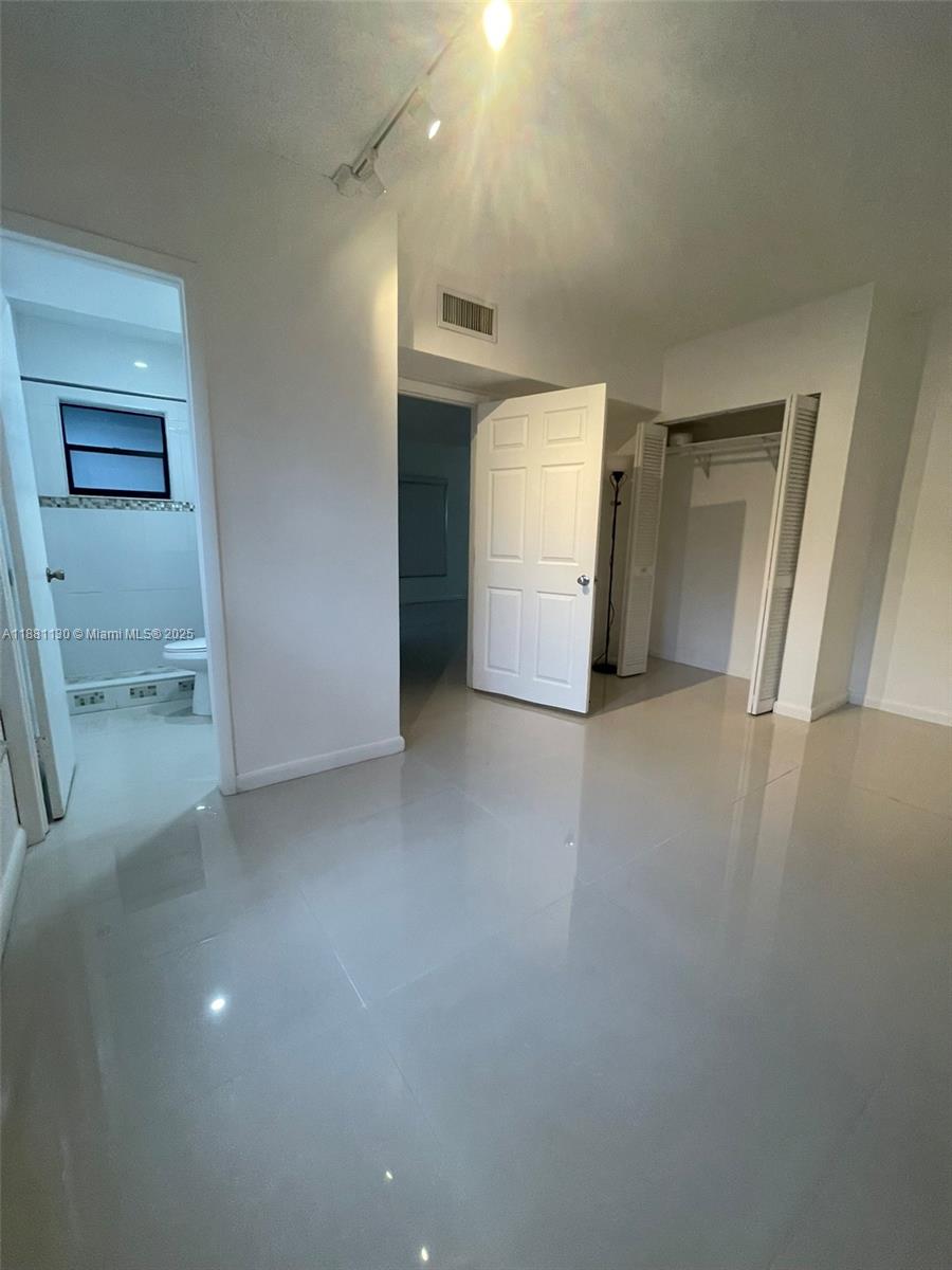 UNIVERSITY VILLAGE EAST I - Residential Lease