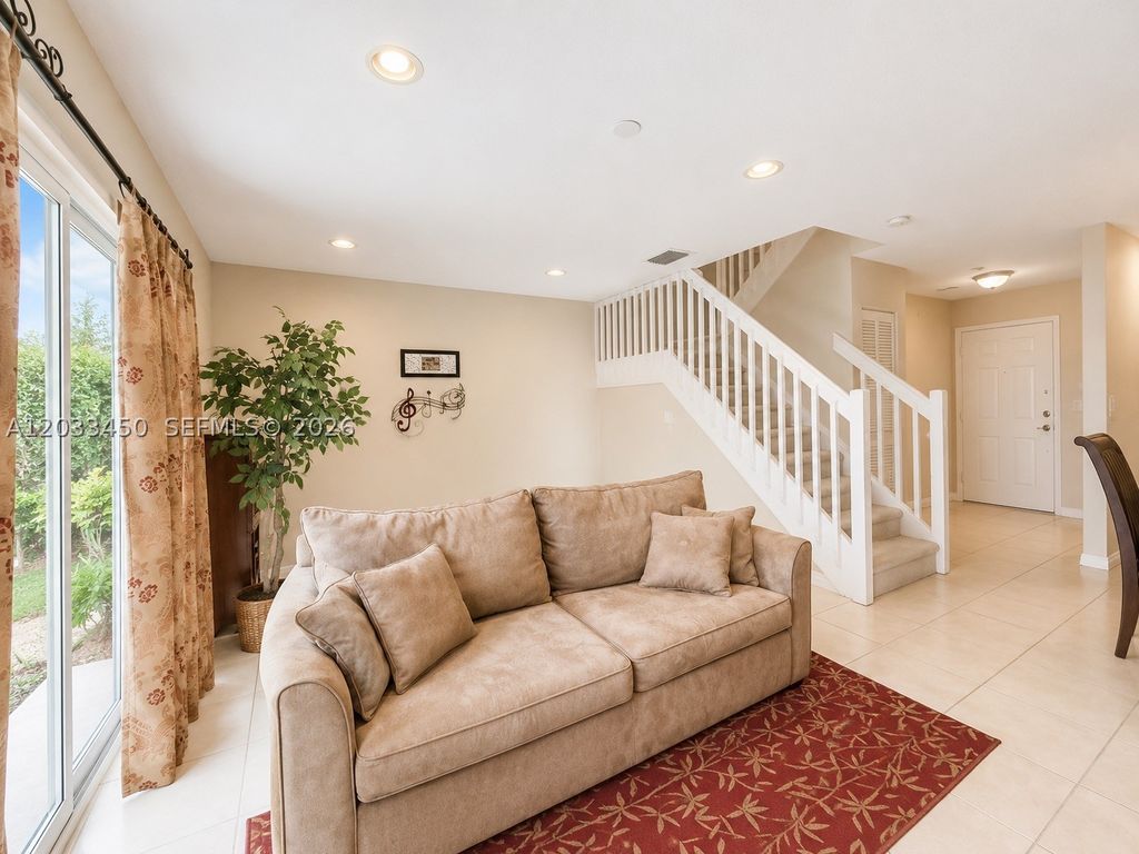 Photo of 532 NW 208th Ter, Pembroke Pines, FL 33029 (MLS # A12033450)