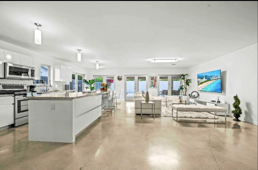 FROW HOMESTEAD - Residential Lease