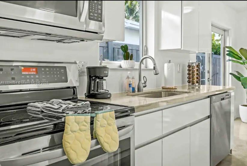 FROW HOMESTEAD - Residential Lease