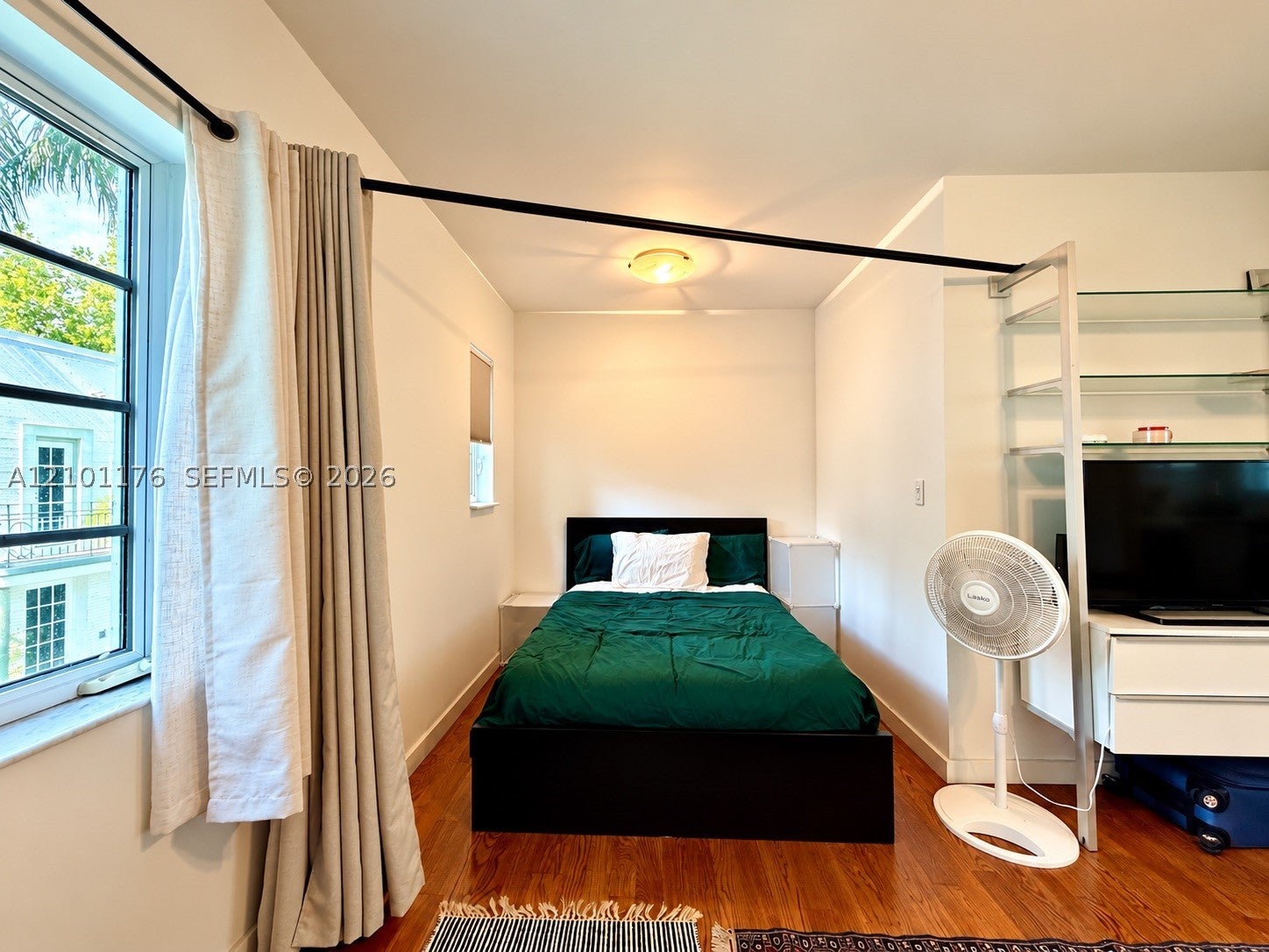 1215 Meridian Ave 8