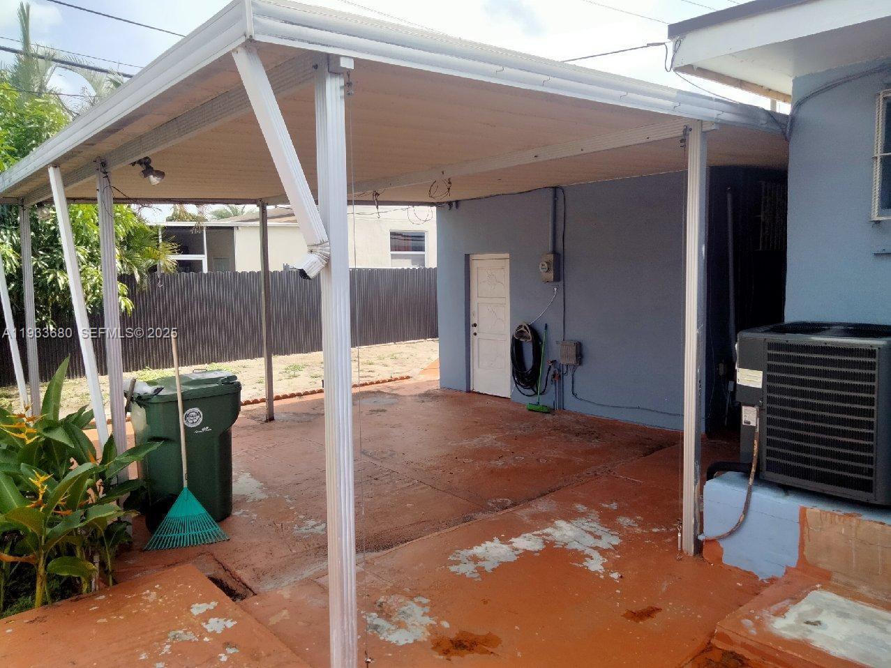 BRADLEY MANOR 3RD ADDN - Residential