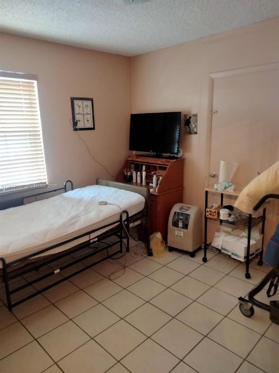 BRADLEY MANOR 3RD ADDN - Residential