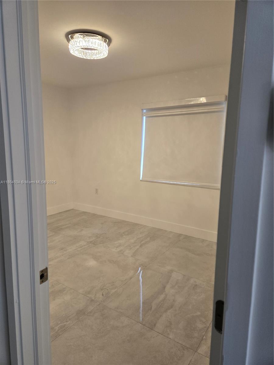 HOLLYWOOD LITTLE RANCHES - Residential Lease